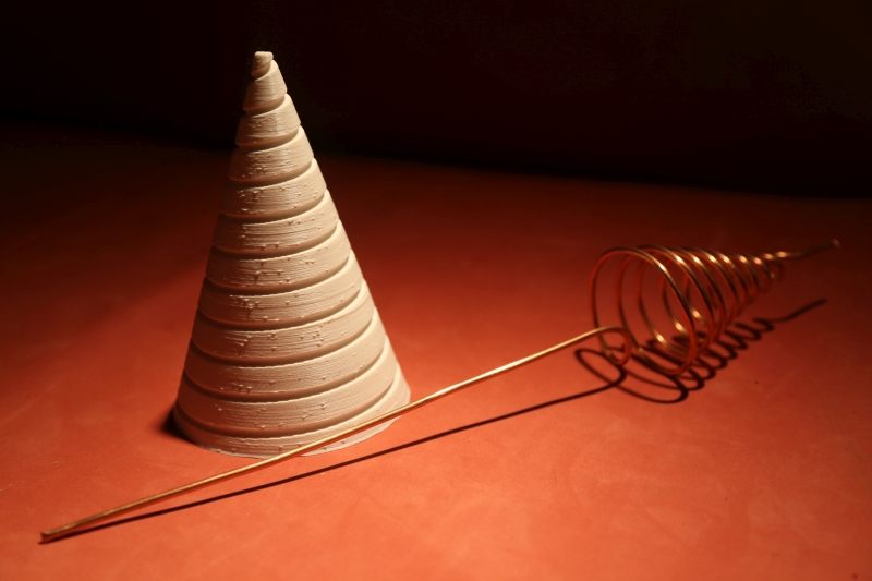 Kupferspiralantenne und Wickelhilfe
